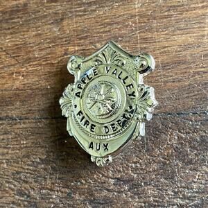 Vintage Apple Valley Fire Department Aux Silver Tone Badge Pin